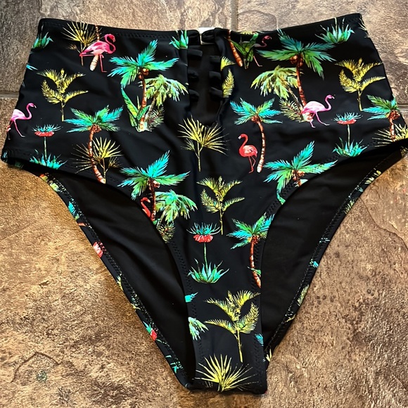 Women’s Bathing Suit Bundle 20 pieces + - Picture 7 of 16